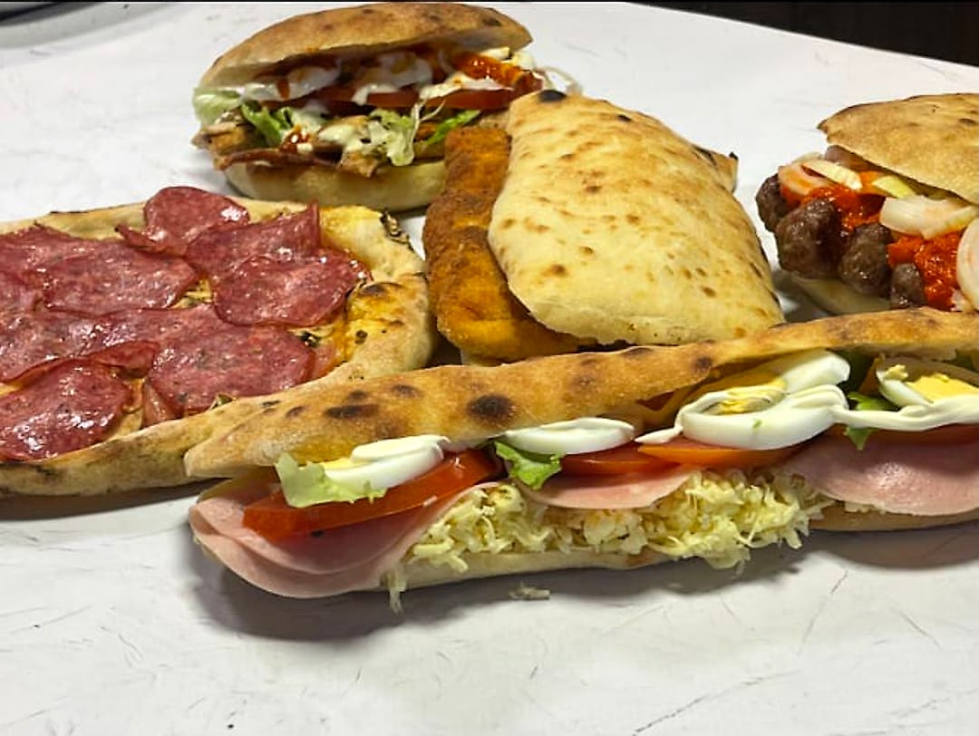 Ponuda Brzog Gonzalesa – pizza sa salamom, pohana lepinja, ćevapi i sendviči sa šunkom, sirom i jajima
